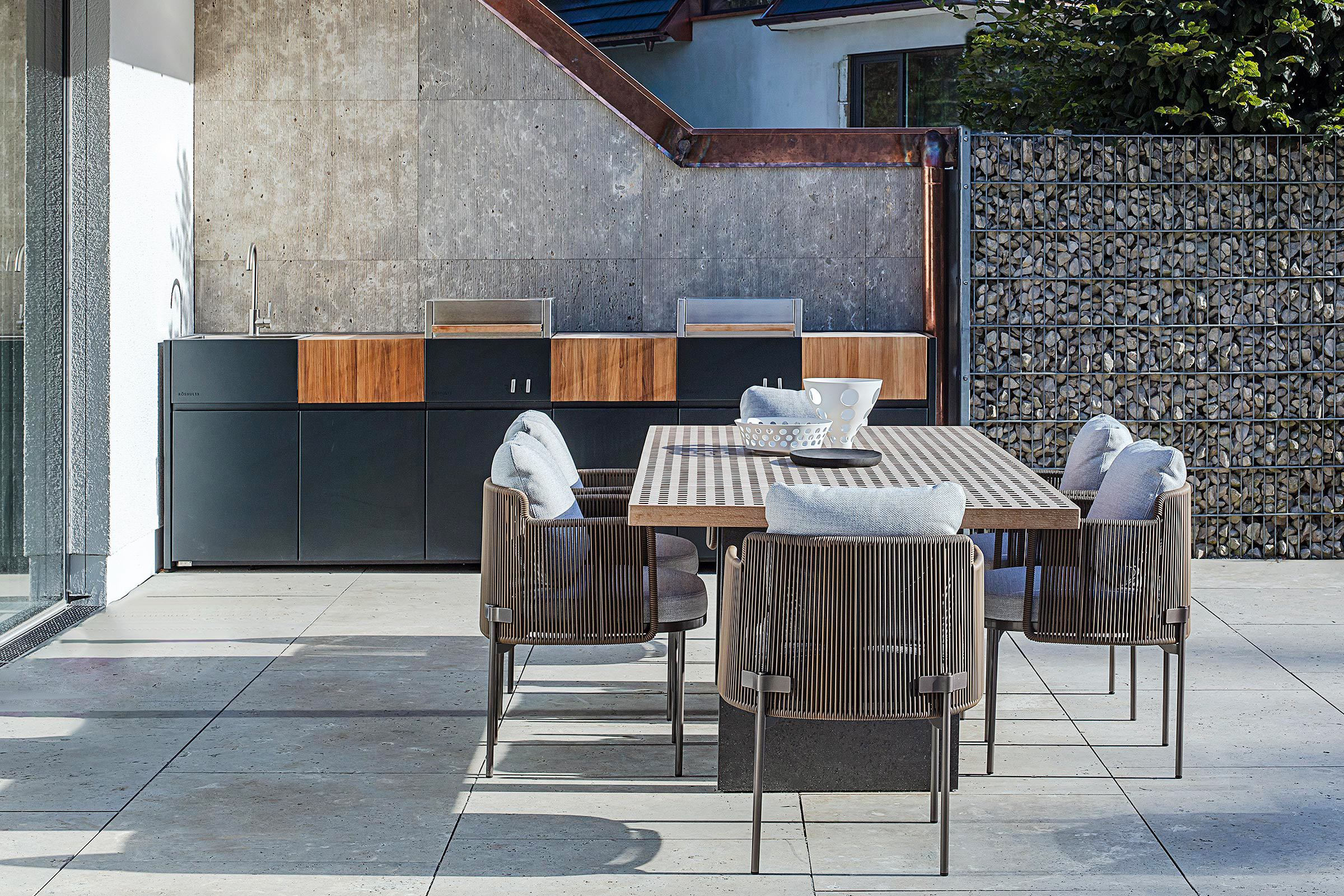 Außenaufnahmen Architektur, Terrasse mit Outdoorküche